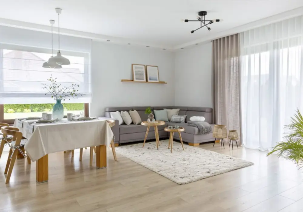 Co postawić na okno w salonie: 10 inspirujących pomysłów
