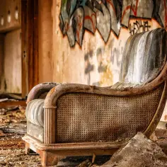 Gdzie wyrzucać meble: 7 sposobów na pozbycie się starych mebli